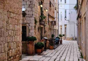 安全防线《麻豆网》冷启动红与黑