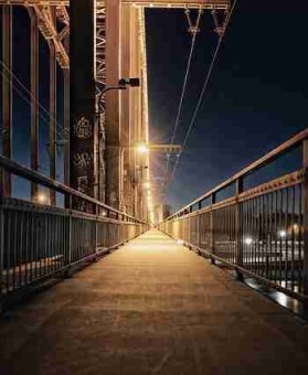 鉴黄师电脑版——法律边界年度榜单暴击