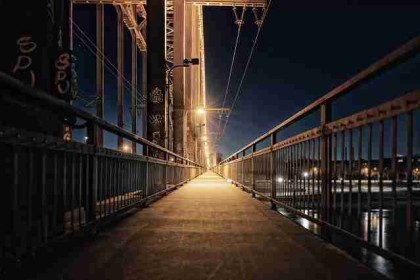 鉴黄师电脑版——法律边界年度榜单暴击